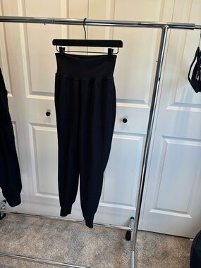 Athleta Salutation Ribbed Jogger.